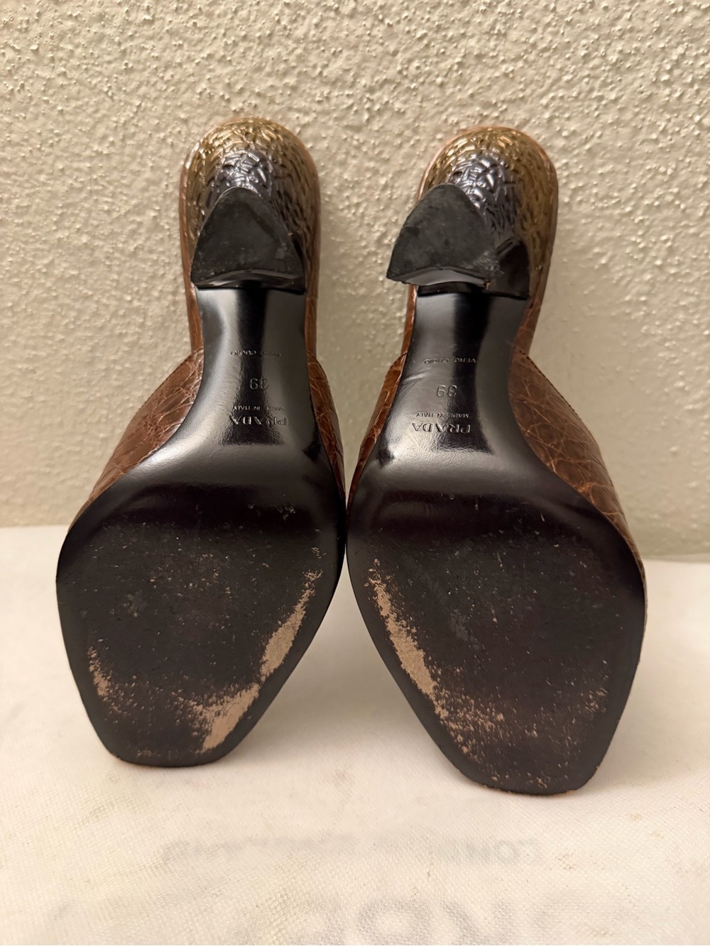 Prada Brown Croc-Embossed Open-Toe Mule Slides, pre-owned, SZ8.5 - Picture 8 of 16